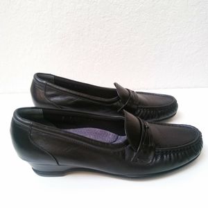 SAS Tripad Comfort Black Slip On Moc Toe Loafers